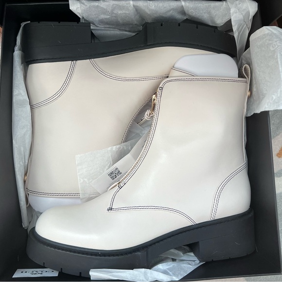 ✨ NEW Coach Liza White Leather Booties, Size 11, NWT✨ - Picture 3 of 11